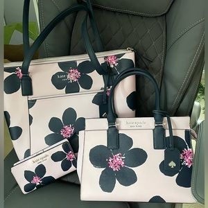 SET: Kate Spade floral tote, purse and wallet.